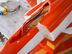 Atterraggio Troppo Veloce Con Toccata Di Ala, Risultato Una Bella Capriola.