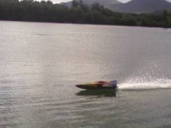 Scafo 26cc Con Motore Zenoah