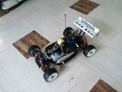 Hobbytech Str8, Con Gomme Da R