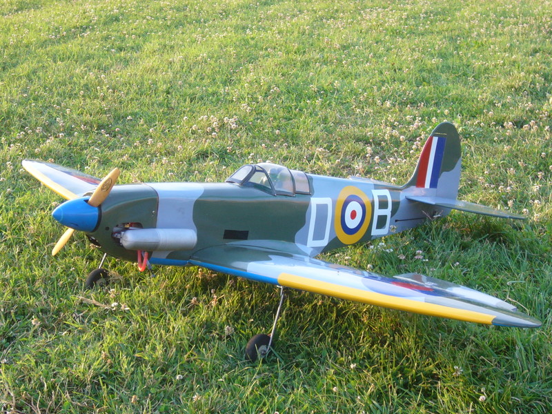 Spitfire - Kyosho