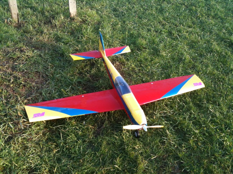 Modello Acrobatico Autocostruito Da Scatola